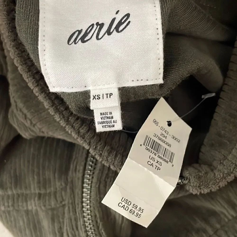 aerie Ribbed Velour Cropped Zip Front Jacket NEW $60 - Picture 7 of 8